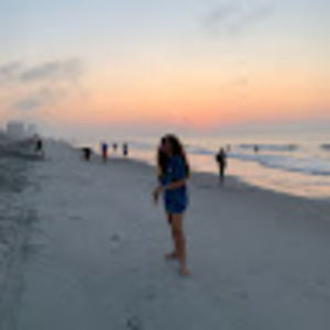 Meet your Posher, Caitlin